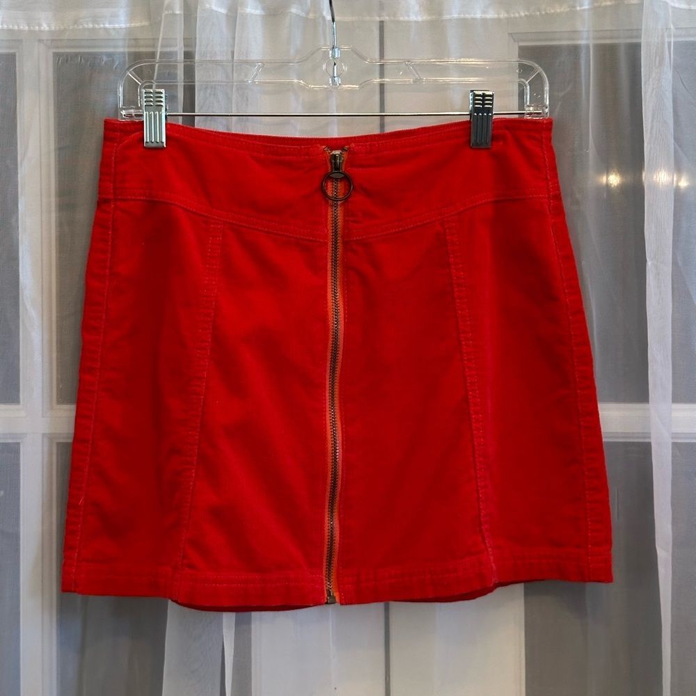 Forever 21 Y2K red corduroy front zip mini skirt Waist 27"